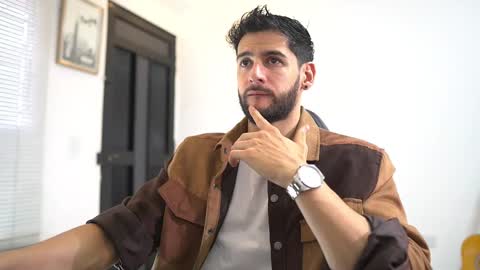 saimon  online show from November 7, 7:06 pm