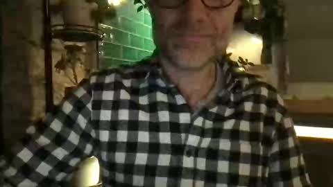 saint009 online show from April 15, 8:20 pm