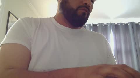 sal cumplaciente online show from February 11, 7:59 pm