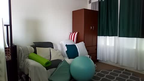 Snapshot of salis1981 chatting on February 24, 6:04 pm salis1981 online show from February 24, 6:04 pm