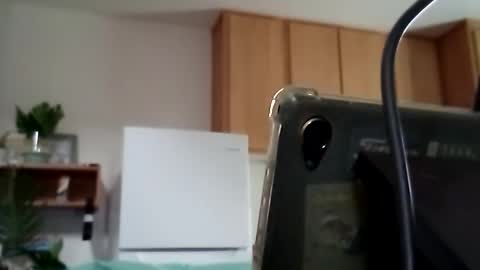 Snapshot of salis1981 chatting on October 14, 11:01 pm salis1981 online show from October 14, 11:01 pm