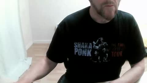 Saltimbanquier  Salt  ou  Banquier  online show from September 18, 12:40 pm