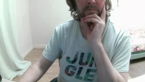 Saltimbanquier  Salt  ou  Banquier  online show from January 25, 3:20 pm