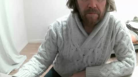 Saltimbanquier  Salt  ou  Banquier  online show from February 6, 7:45 am