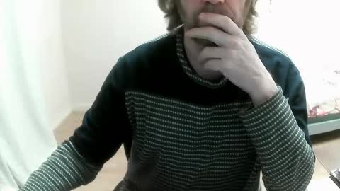 Saltimbanquier  Salt  ou  Banquier  online show from January 6, 7:52 am