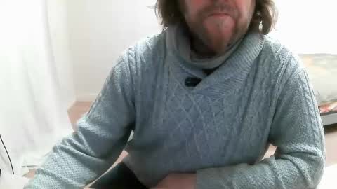 Saltimbanquier  Salt  ou  Banquier  online show from February 18, 9:54 am