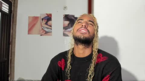 salvatore_amator online show from May 30, 1:44 pm