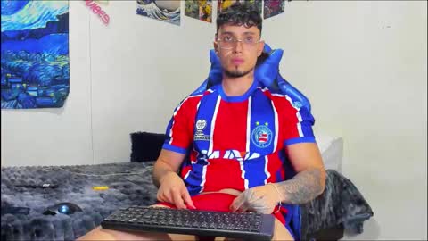 Snapshot of salvatore_dereck chatting on October 2, 1:31 am   online show from October 2, 1:31 am