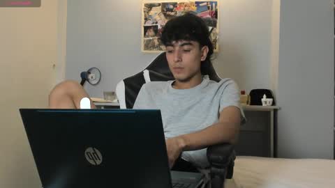 Snapshot of salvatore_montt chatting on March 4, 12:50 am salvatore_montt online show from March 4, 12:50 am