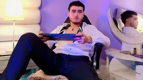  Salvatore online show from February 1, 7:07 am