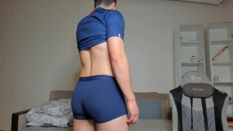 BACK IN 2 WEEKS online show from February 6, 9:49 pm