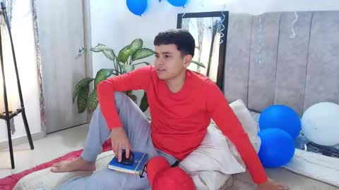 sam_tnt9 online show from March 25, 5:00 am