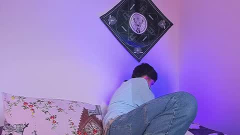 samevansx online show from February 17, 3:33 pm