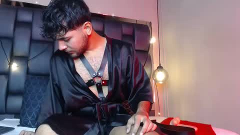 Snapshot of samir_bear chatting on January 23, 12:30 pm Samir online show from January 23, 12:30 pm