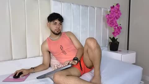 Snapshot of samir_bear chatting on February 26, 12:25 pm Samir online show from February 26, 12:25 pm