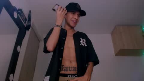 Snapshot of samuel_suarez chatting on January 14, 1:04 am   online show from January 14, 1:04 am