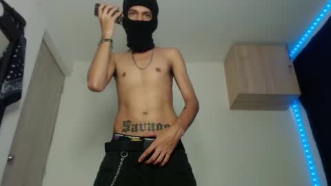 Snapshot of samuel_suarez chatting on March 8, 9:18 pm   online show from March 8, 9:18 pm