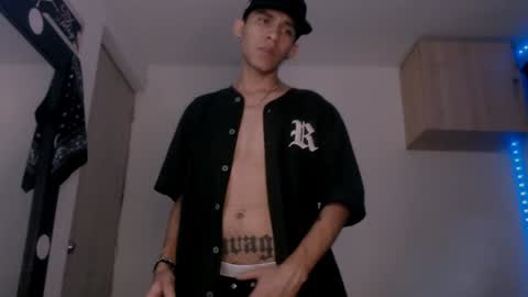 Snapshot of samuel_suarez chatting on January 26, 12:16 am   online show from January 26, 12:16 am