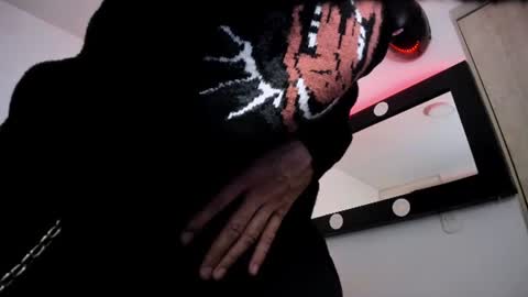   online show from June 18, 9:14 am