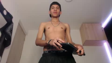 Snapshot of samuel_suarez chatting on March 11, 1:26 am   online show from March 11, 1:26 am