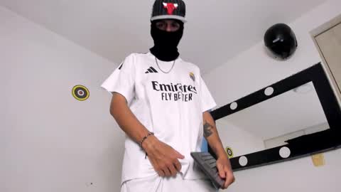   online show from March 18, 12:57 am