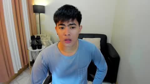 Snapshot of samuelangelo chatting on December 20, 11:00 am Sam online show from December 20, 11:00 am