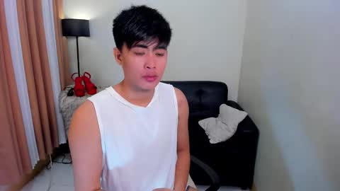 Snapshot of samuelangelo chatting on February 13, 5:05 am Sam online show from February 13, 5:05 am