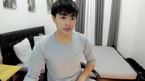 Snapshot of samuelangelo chatting on October 9, 8:25 pm Sam online show from October 9, 8:25 pm