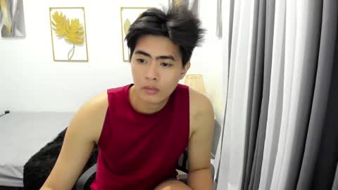 Snapshot of samuelangelo chatting on March 12, 2:23 pm Sam online show from March 12, 2:23 pm