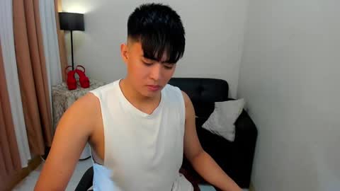 Snapshot of samuelangelo chatting on January 19, 7:15 am Sam online show from January 19, 7:15 am