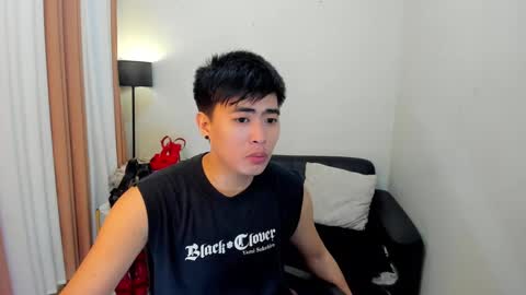 Snapshot of samuelangelo chatting on December 26, 5:04 am Sam online show from December 26, 5:04 am