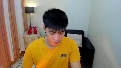 Snapshot of samuelangelo chatting on December 15, 3:02 am Sam online show from December 15, 3:02 am