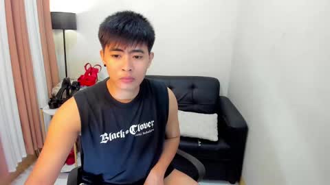 Snapshot of samuelangelo chatting on December 25, 11:33 am Sam online show from December 25, 11:33 am