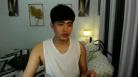 Snapshot of samuelangelo chatting on February 20, 4:18 am Sam online show from February 20, 4:18 am