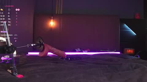 Snapshot of samuelboytattoo chatting on October 5, 6:39 am samuel online show from October 5, 6:39 am