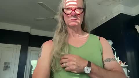 Samuel or Samantha online show from October 20, 9:30 pm