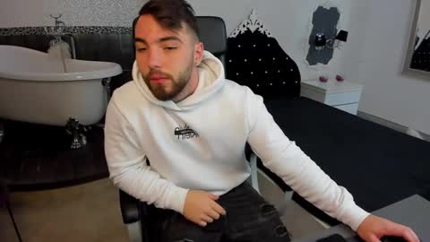 SamuelWyatt online show from December 5, 4:53 am