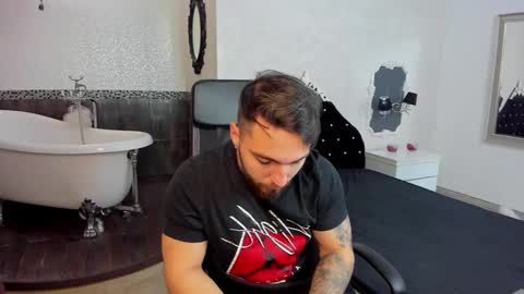 SamuelWyatt online show from December 8, 4:46 am