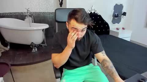 SamuelWyatt online show from December 9, 5:18 am