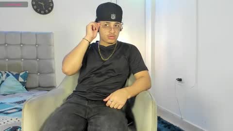 samxx_muscle online show from November 13, 2:22 pm