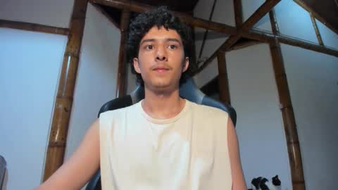 santi_twink19 online show from February 12, 3:12 am