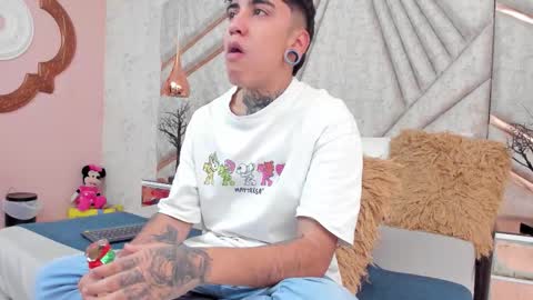 SantiAbader online show from December 4, 12:23 pm