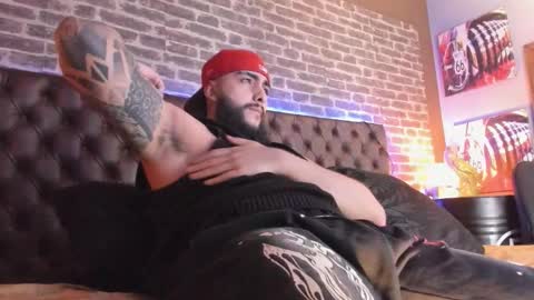 Santiago Hincapiie online show from March 9, 8:58 pm