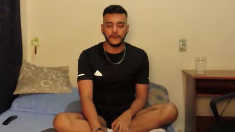 Snapshot of santiexxx chatting on October 8, 4:06 am santiexxx online show from October 8, 4:06 am