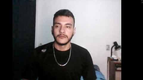 Snapshot of santiexxx chatting on October 1, 3:32 am santiexxx online show from October 1, 3:32 am