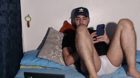 Snapshot of santiexxx chatting on October 18, 5:12 am santiexxx online show from October 18, 5:12 am