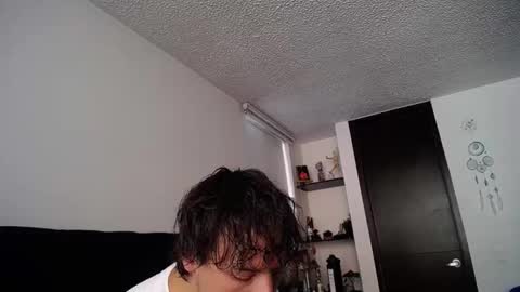 Snapshot of santii_rose chatting on January 17, 1:46 pm Santii online show from January 17, 1:46 pm