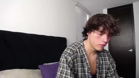 Snapshot of santii_rose chatting on February 27, 6:53 pm Santii online show from February 27, 6:53 pm