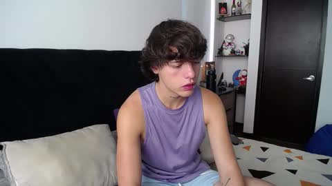 Snapshot of santii_rose chatting on February 15, 3:28 pm Santii online show from February 15, 3:28 pm