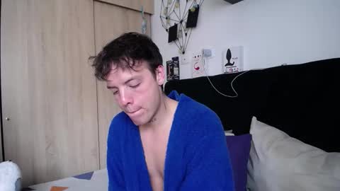 Snapshot of santii_rose chatting on October 9, 5:40 pm Santii online show from October 9, 5:40 pm